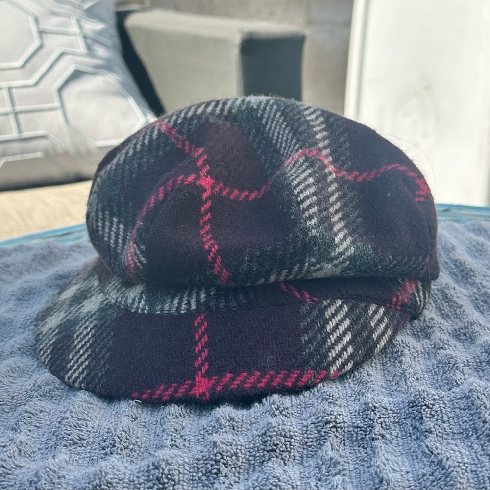 Burberry London newsboy cap